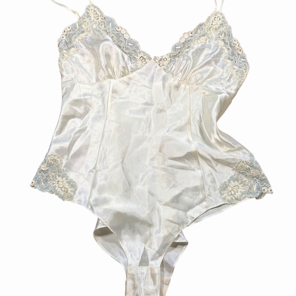 Vintage Victoria's Secret Ivory Satin Blue Lace‎ Teddy Bodysuit 1997 Small